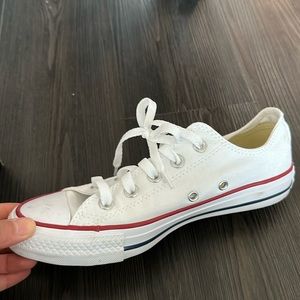 Converse white size 6W